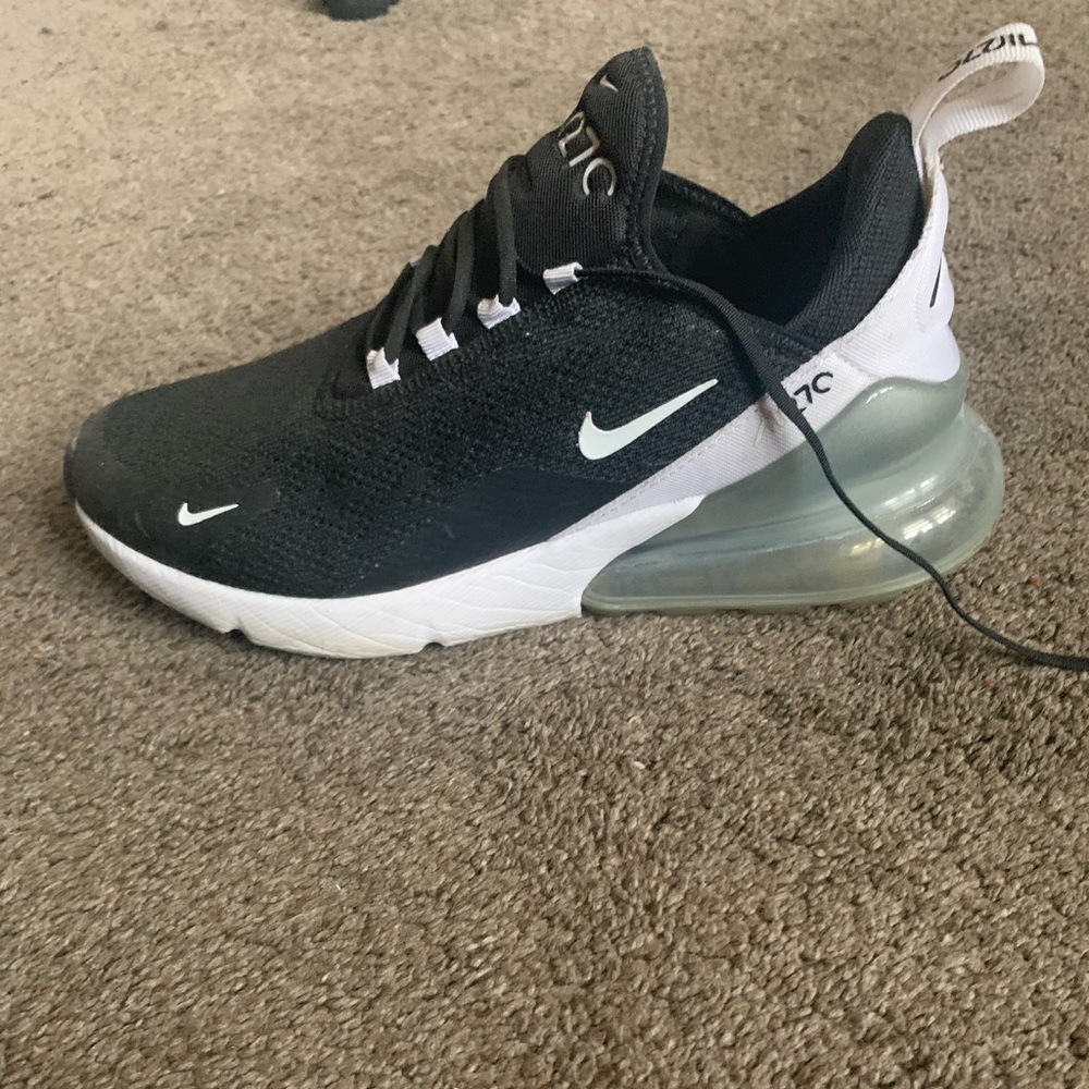 Black & White Nike Air Max 270’s | Size 9 Women’s